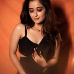 Ashika Ranganath Instagram - Sangeeth look 🖤 Beautiful customised Outfit by @anyracouture I swear by their western looks, styling- myself 👻🖤 Accessories by @abarantimelessjewellery Make up @shivugowda2011 hair @paramesh_hairstylist Shot by one more favourite @vasukikarkone 📸