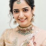 Ashika Ranganath Instagram – Akkana maduve 🤍
 
Team behind this amazing look 🤍 
Amidst my busy shoot schedule & promotions, hardly had any time to arrange the wedding looks… huge shoutout to the entire team for helping me put up this beautiful look! 

Super gorgeous outfit by @angalakruthi 
Styled by our very own sweetheart @varshini_janakiram @stilerush_by_varshinijanakiram 
Beautiful jewellery @navrathan1954 
Subtle & natural make up look @abhilasha_kulkarni 
All time favourite hairstylist @paramesh_hairstylist 
Shot by the amazingly talented & sweet @huesbyartopia 
Beautiful decor @vistaraevents V Vistara