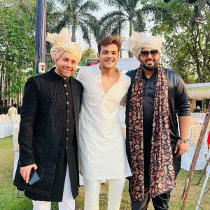 Ashish Chanchlani Instagram - Aaj mere yaaro ki shaadi hai❤️