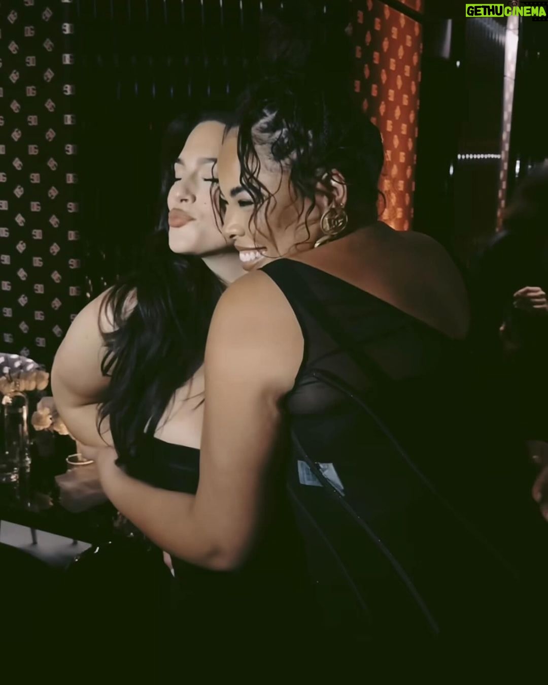 Ashley Graham Instagram - dolce after dark 🪩 Milan, Italy