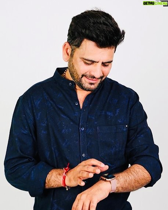 Ashok H Choudhury Instagram - समय बलवान है, कम है ,“जन्म ओर मृत्युभी हमारे हाथ में नहीं बस इनके बीच हमें कैसे जीना है ये ही हाथ में है #waahzindagithefilm #Thursdayvibes #spreadlovepositivity #Themissionpositiveworld #inspirebillions #godblessall