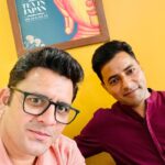 Ashok H Choudhury Instagram - चाय के बाद #selfie तो बनती है ! New look after long time ,Q Ki Trimmer ne beech me saath chod diay 😃Dr. @pawan.2424