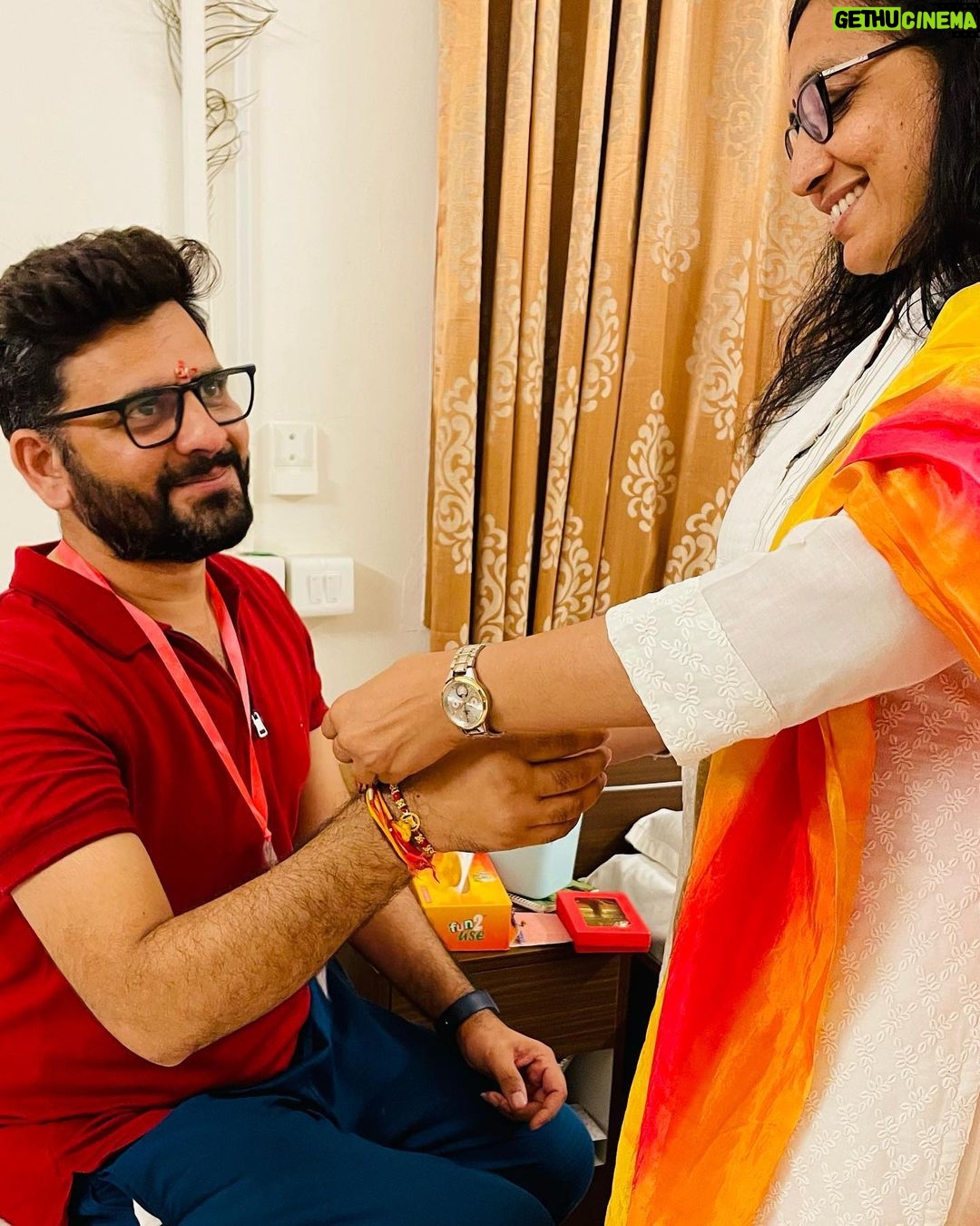 Ashok H Choudhury Instagram - क्या लिखुं इसके लिये शब्दों के समंदर भी कम पड़ जाएँगे ,you are inspiration for millions,greatest soul ever born on this planet ,I wish you happy and blissful life ahead .always feel proud,safe and proud to just remember that you are my sister. Keep blessing us. We Care for you , We need you, सर्वव्यापी परमआत्मा, हे गुरुदेवसभी सभी जीवों के आधार, अनंत कोटि ब्रह्माण्ड के मालिक, सर्वोपरि-अद्वितीय-विश्व कल्याणकारी, ,आपसे शत् शत् वंदन करता हूं, की आपके शरीर, मन, आत्मा, रक्त की प्रत्येक बूंद, हर कोशिका व डीएनए एवं पूरे अस्तित्व को अपनी आरोग्य शक्ति, आध्यात्मिक ऊर्जा, सुरक्षा, प्रेम, मार्गदर्शन एवं कृपा दृष्टि से भरपूर कर दे । 🙏🙏🙏🙏🙏 Happy Birthday Didi 😇 @falguninanavati @prateekchalana @rumystic @miralnanavati @premrangrej @rangrej.divya