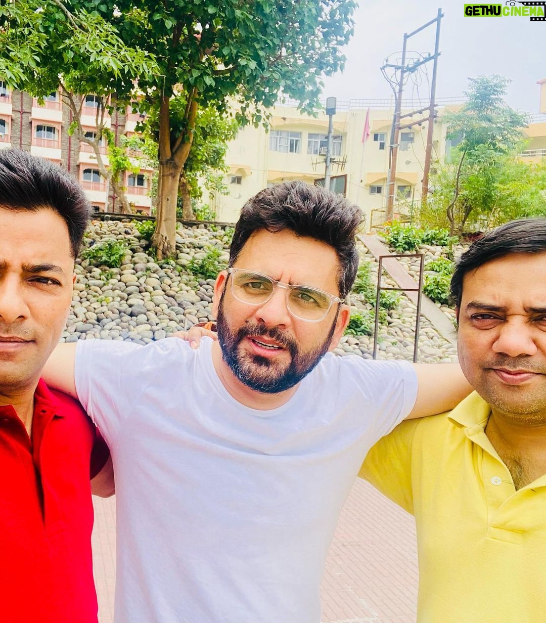 Ashok H Choudhury Instagram - 🕉 नमः शिवायः #spritualjourney #devbhoomi #gangamaiya #neelkanthmahadev @pawan.2424