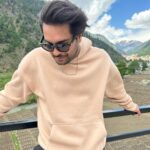 Asim Azhar Instagram - JANNAT. 🇵🇰🏔️💚 Subhan Allah Apka bhai finally north agaya (first time ever) & now i know why they say that PAKISTAN is one of the most beautiful places on earth. 😍 Naran, Khyber Pakhtunkhwa, Pakistan