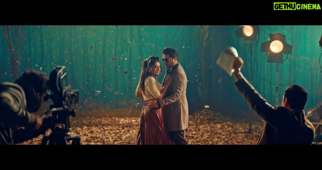 Asim Azhar - 170K Likes - DARD IS OUT ❤️🩹❤️🩹❤️🩹❤️🩹❤️🩹 ITS YOURS. 😍
Dard mera tu hai, dil tujhe chahta kyun hai❤️🩹 (link in bio)
@durefishans @kunaalvermaa @yasirjaswal