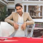 Asim Azhar Instagram - socha tumne kabhi ye kis dorh mai hain hum, nafrat mohabbat se barhke kyun seh rahe hain hum