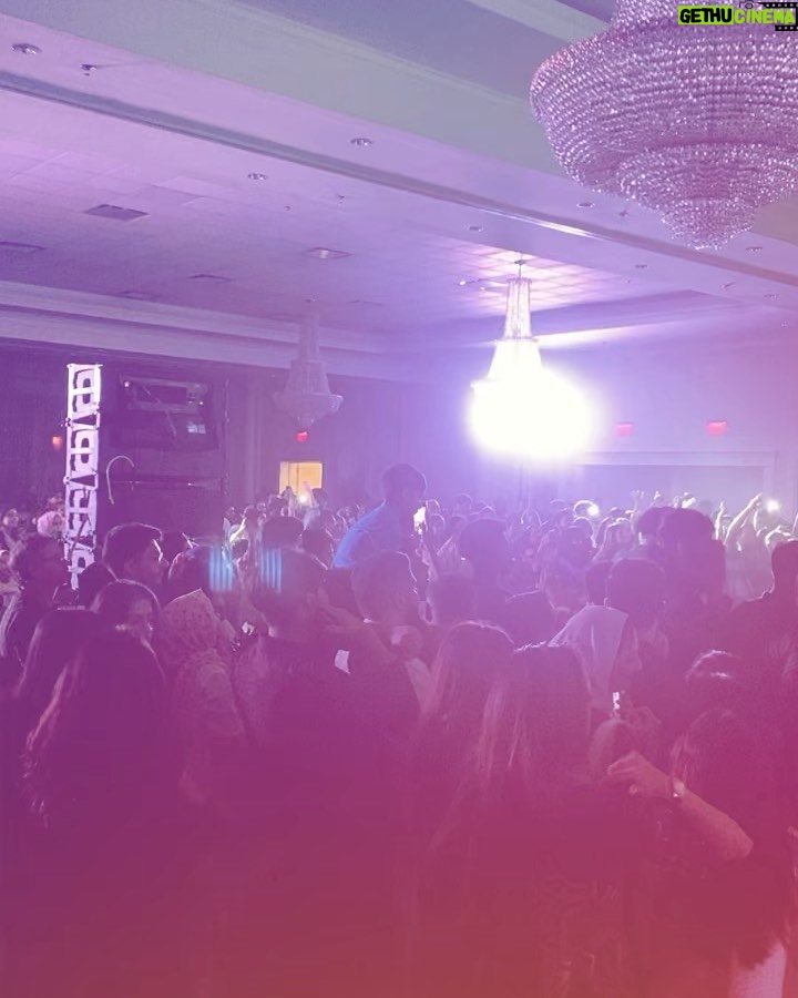 Asim Azhar Instagram - i love u guys so much thank you πΊπΈππ΅π° Washington, DC, USA