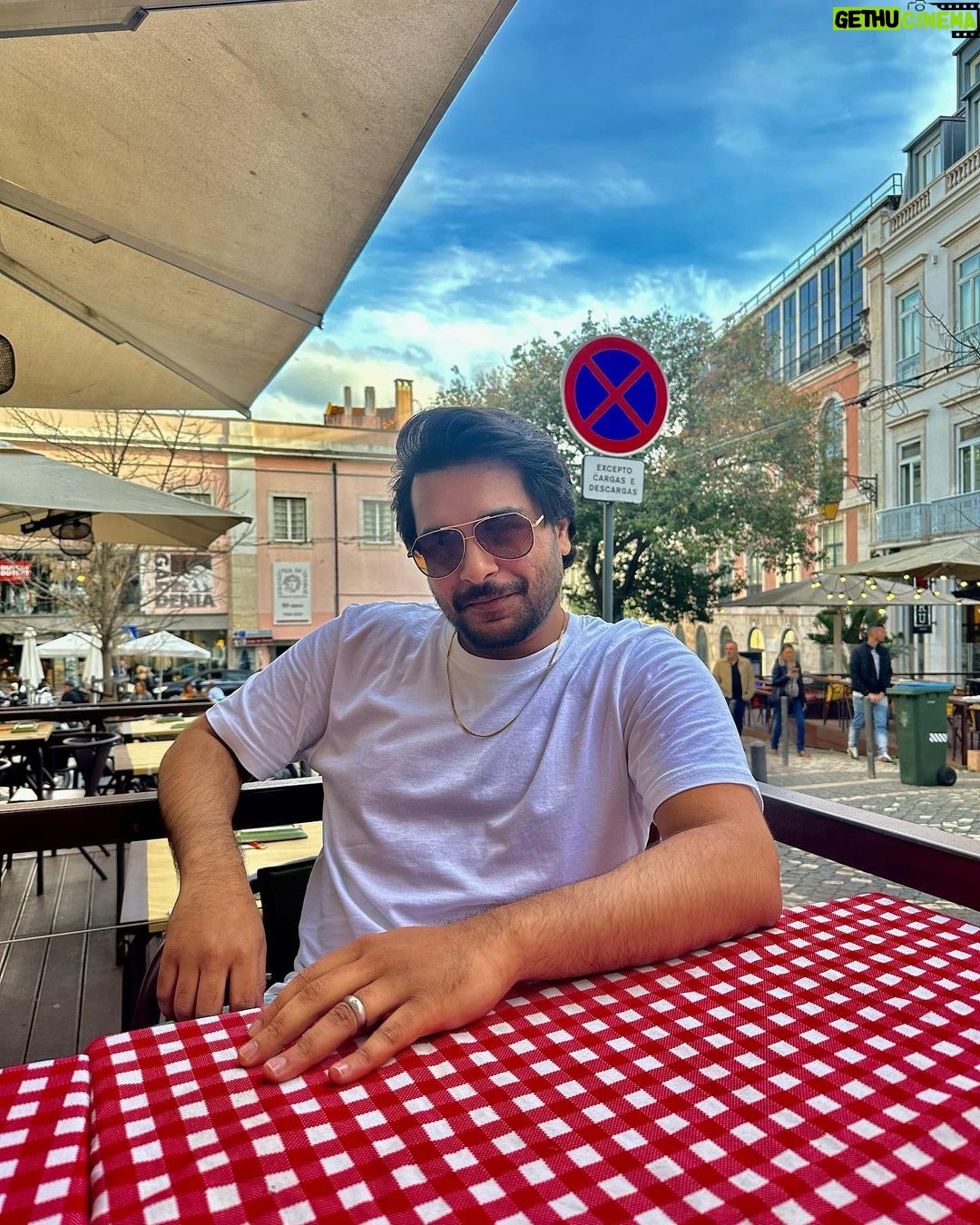 Asim Azhar Instagram - my super amazing week. 💗 Alhamdulillah for everything!!! Lisbon, Portugal