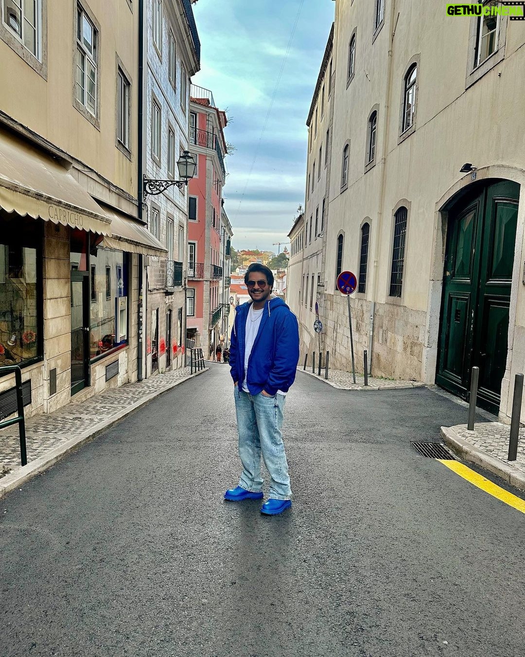 Asim Azhar Instagram - my super amazing week. 💗 Alhamdulillah for everything!!! Lisbon, Portugal