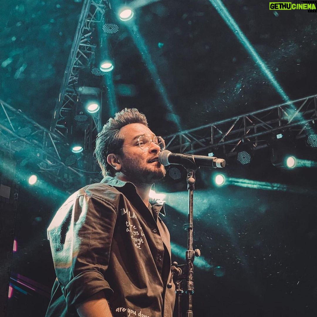 Asim Azhar Instagram - As a kid, I could never imagine myself being heard by anybody, let alone by millions now. Thank you, thank you, thank you. Each & every one of you. 💗 2023 is going to be even better. starting with a bang, i promise. 😉