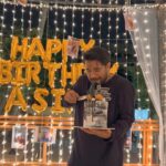 Asim Azhar Instagram - Best. birthday. ever. 💗🎂🎉🎈