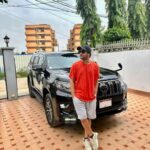 Asim Azhar Instagram - Alhamdulillah for everything. 🙏🏽❤️ Sharing a little moment of happiness with you guys today. Thank you for making all my dreams come true. Please say MashaAllah 😋 #newride