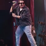 Asim Azhar Instagram - WHAT. A. WEEKEND. 🔥🔥🔥🔥🔥🇺🇸💗🇵🇰 houston & dallas i love u guys so much. back to back sold out shows. bohaaaaaaat maza aya yaar. 🫶🏽 Seattle, see u next! Aur phir ghar 🥹 #ustour Houston, Texas, USA