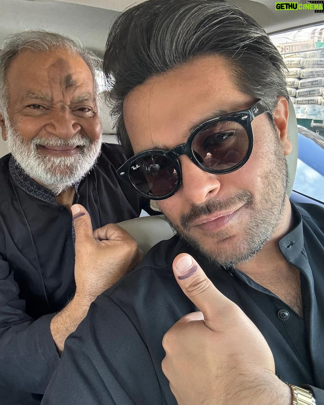 Asim Azhar Instagram - Did you vote? 🇵🇰 we did! 🏏
