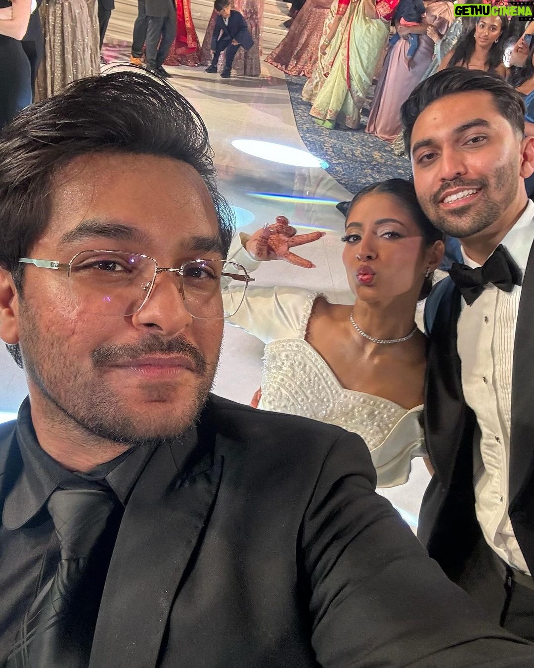 Asim Azhar Instagram - shaadi week ✨ Dubai, United Arab Emirates