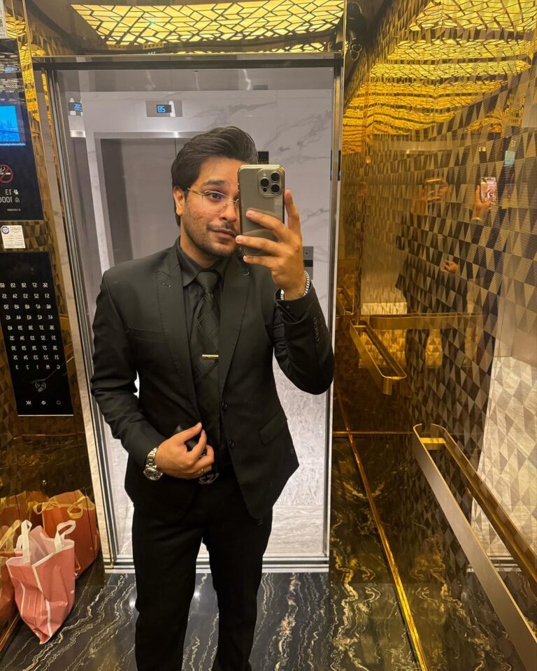 Asim Azhar Instagram - shaadi week ✨ Dubai, United Arab Emirates