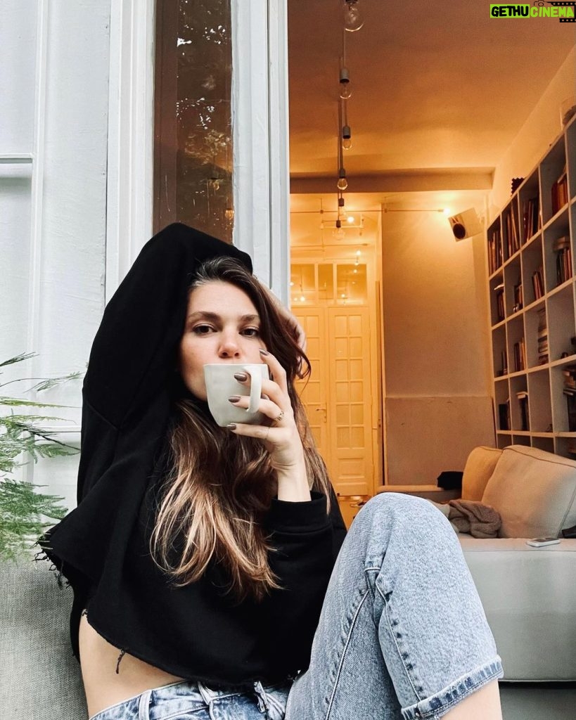 Aslı Enver Instagram - 🍼 my milk