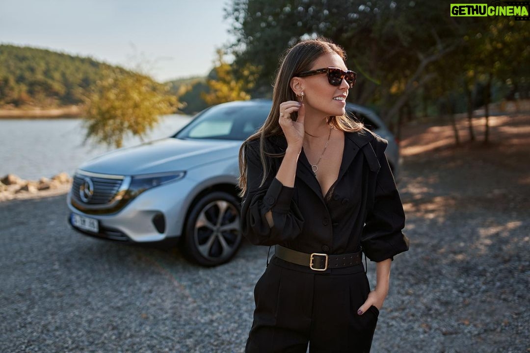 Aslı Enver Instagram - @mercedesbenzturkiye #EQC #işbirliği ⚡️♻️🌳💚