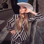 Aslı Enver Instagram - #InStyle200 Genel Yayın Yönetmeni: @isiksimsek Röportaj: @cerenarseven Fotoğraf: @emredogru Styling: @nazlikayran Styling Asistanları: @ekinsuoktar, @lyankaplun Saç ve Makyaj: @dogukantncr - Önder Tiryaki Studio Fotoğraf Asistanı: @egeemistekin Videographer: @zinanguven Mekan: @portonovi @pinarcura @gucci elbise.
