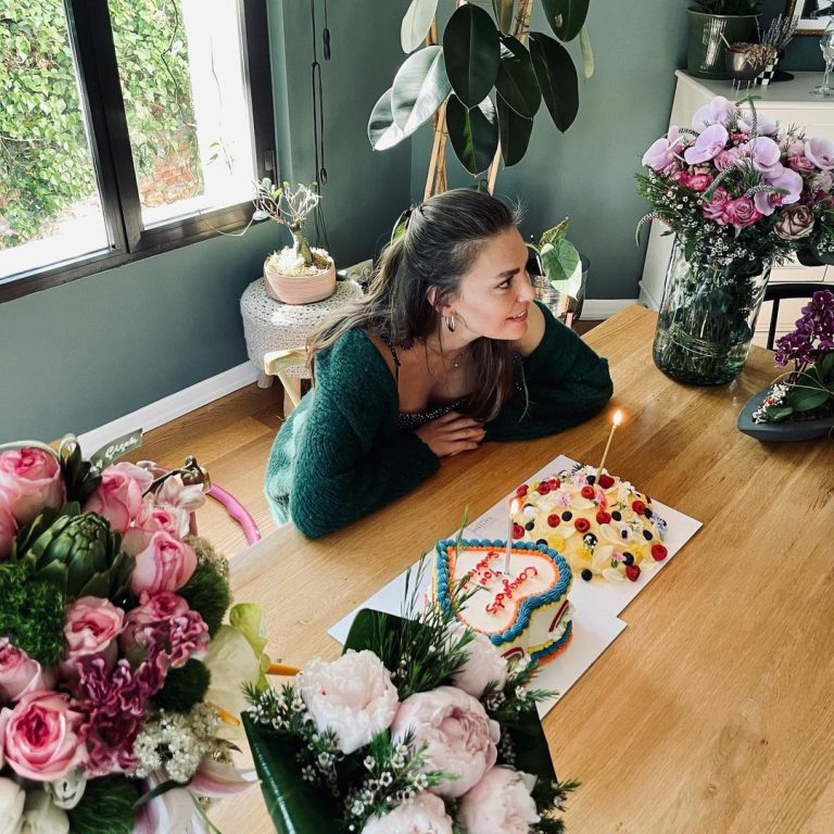 Aslı Enver Instagram - 2020’den 2021’e aradaki 7 farkı bulunuz :)