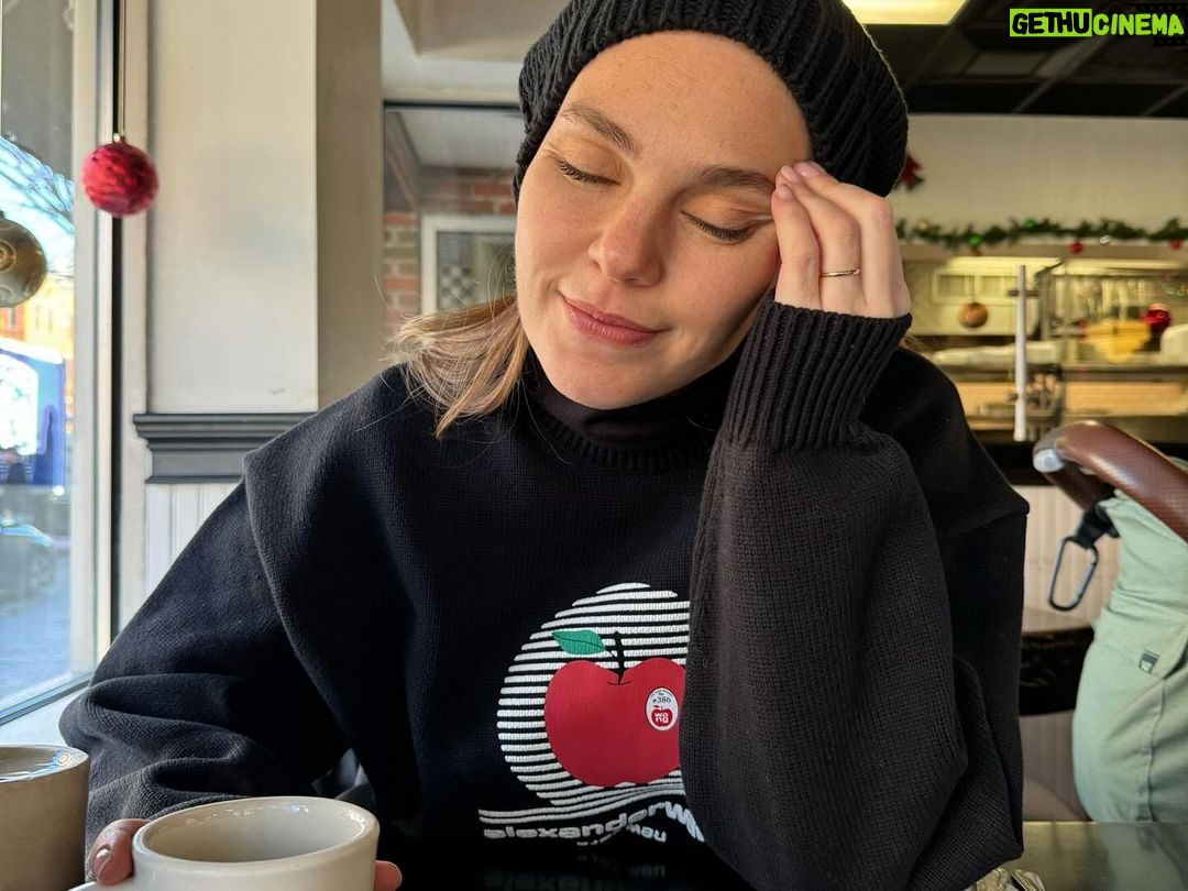 Aslı Enver Instagram - Jet lag is for amateurs 🤪✈️ #bostondump ❄️ Boston, Massachusetts