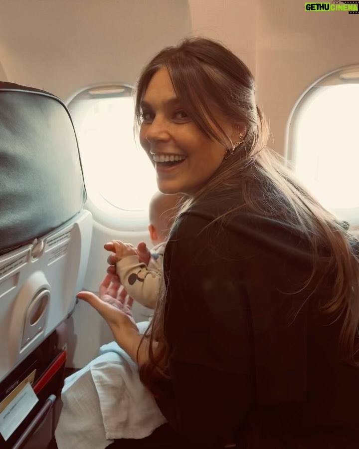 Aslı Enver - 517.1K Likes - Mini mini bir kuş 🐣🤍