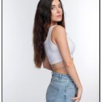 Aslıhan Güner Instagram – 🌪️🌪️🌪️
Günaydınlaaaar ☺️
Sevgili @hakangence ile röportajımız çıktı.. 🖤 
@hurriyetkelebek @hurriyethaftasonu ‘ndan okuyabilirsiniz 💫

Fotoğraflar @muhsinakgunofficial 🌪️
______________________
Styling @itsardagurdal ✨
Make up @serhatsenn ✨
Hair @cengizakdumann & @batuhangelisli ✨
Ve @katicoban ✨
Ve @basakgunesberk ✨