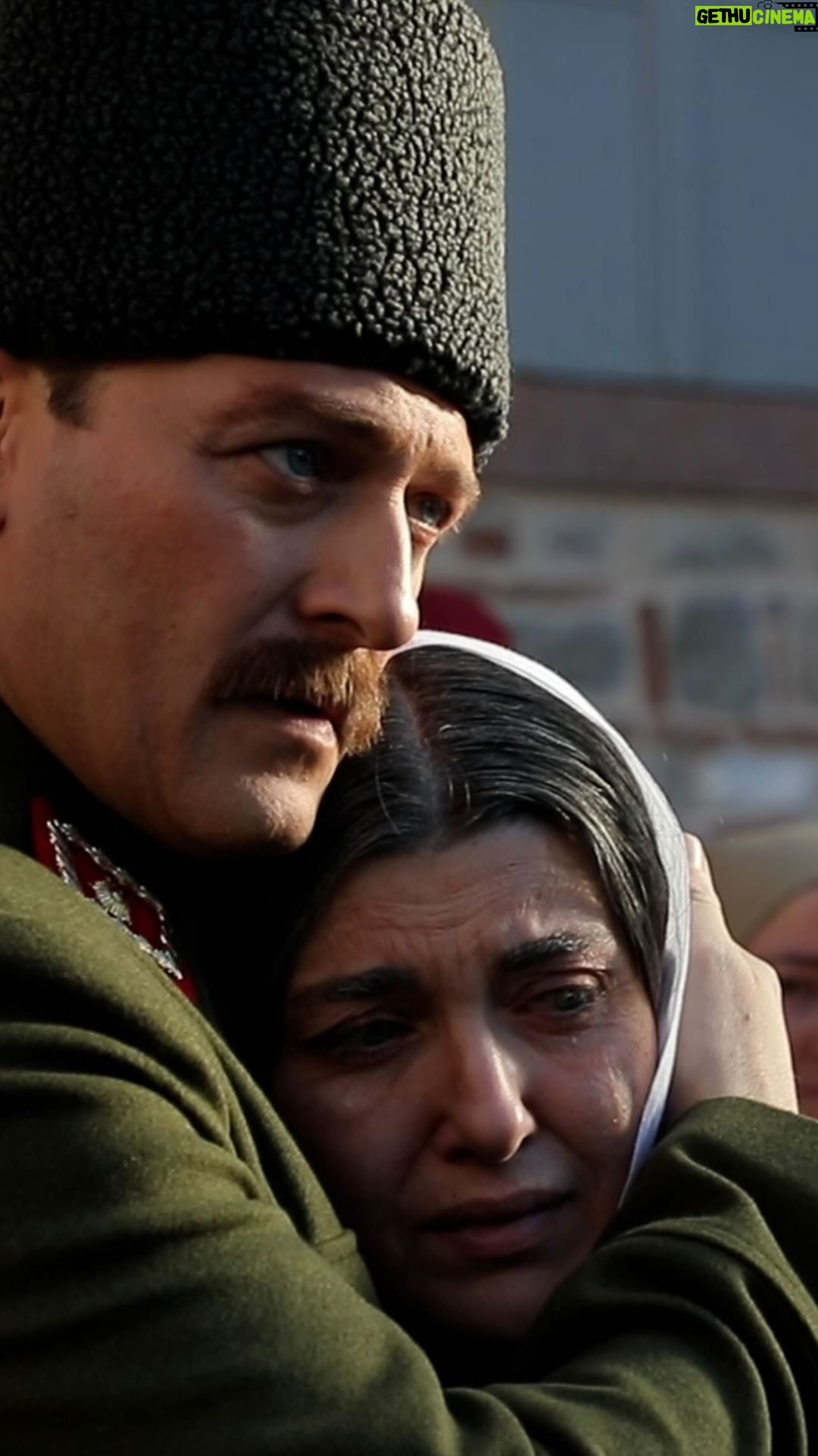 Aslıhan Güner Instagram - Zübeyde; “Sen anaların,çocukların,yetimlerin,bu milletin duasısın Mustafa’m! Tamamla şu işi..” 🇹🇷 @zubeydefilmi #29Ekim1923