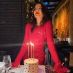 Aslıhan Güner Instagram – Çok teşekkür ediyorum.. Tüm kalbimle..
Her şey için 🙏🏻♥️✨
17.12✨ #iyiki