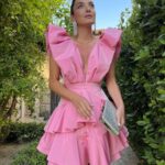 Aslıhan Güner Instagram - Çiçek gibi bir akşam 💫 Elbise: @maison.ju 🌸 Saç-makyaj-styling : Ben 🌸☺️ Çeşme Alaçatı