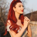 Aslıhan Güner Instagram – 🧚🏻‍♀️
Kalbimden yine güzel şeyler geçiyor..💫

Makyaj @lorinleylas 
Saç @djncerkaya 
Fotoğraf @oguzhanhasdemir
