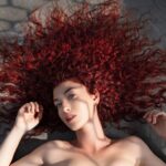 Aslıhan Güner Instagram - Deniz kızı mood 🧜🏻‍♀️ @cemtalu ile yaptığımız çekimden ilk kare geldi.. ✨ Makyaj @alevkaya 💋 Saç @mutluahmet.sinan 💋 Styling @yukselozgur 💋