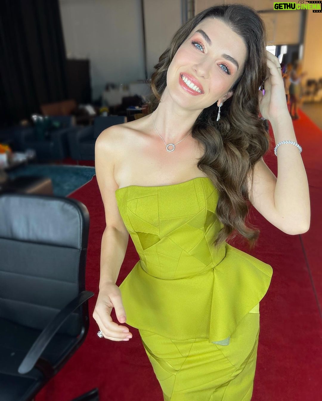 Aslıhan Güner - 375.6K Likes - Ne demiştik?
Parlat,çoğalt,abart! ✨🤟🏻🍀