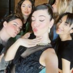 Aslıhan Güner Instagram – 📸🌪️✨
Biraz da #backstage 
@magdergi 🥂