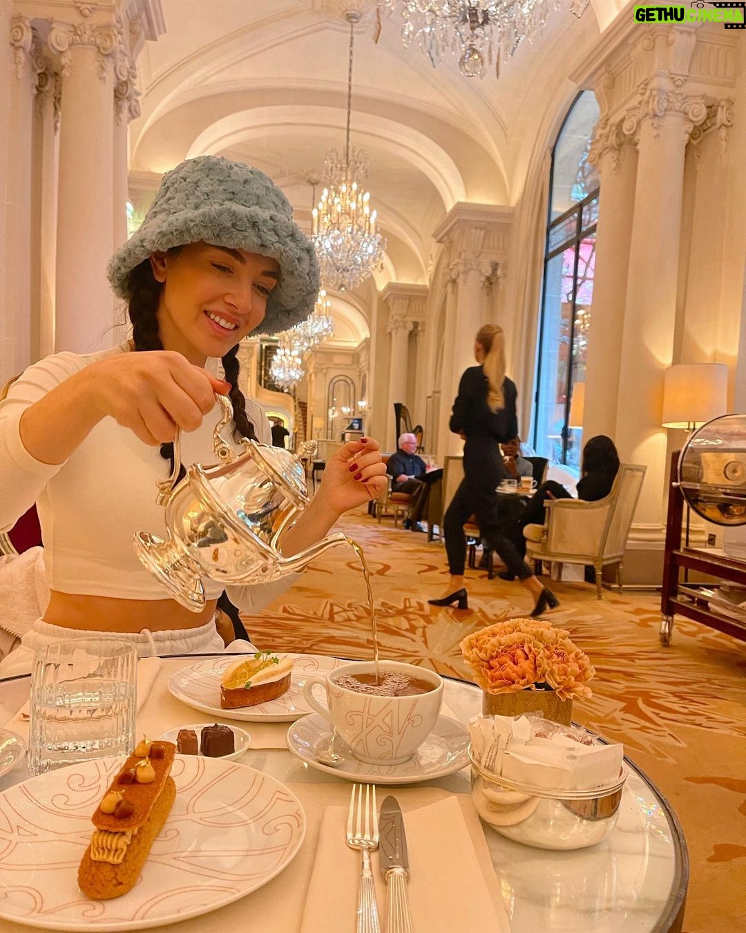 Aslıhan Güner Instagram - ✨♥️✨ Paris, France