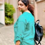 Aswathy Sreekanth Instagram - Guess my mind voice ! @unaiseadivadu 😜