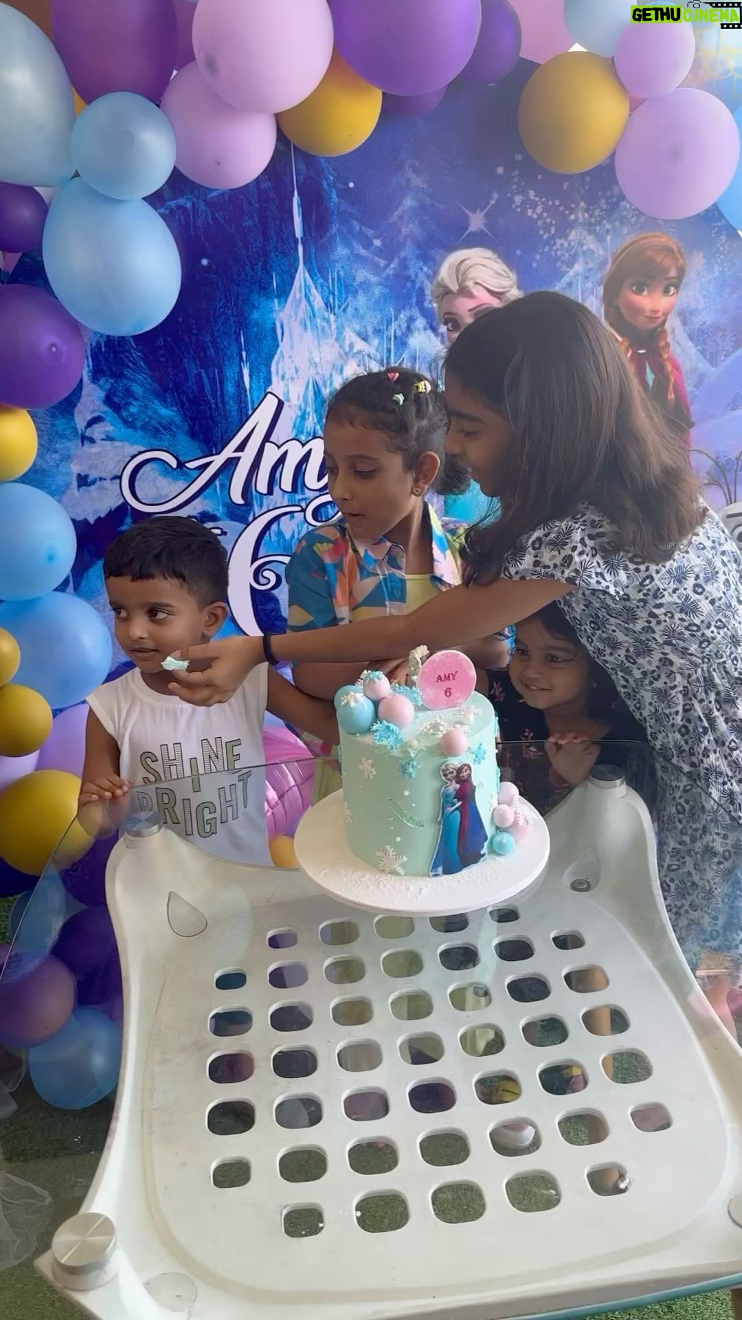Aswathy Sreekanth Instagram - I am the one who usually misses all the family functions. But this time I made it even though I was a zombie after 5 sleepless nights 😂 Happiest Birthday to my Amyponnu 🥰 @ann.amal @amal_ashok_pala @anjali.ashok.10