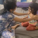 Aswathy Sreekanth Instagram - ദിവസം രണ്ട് നേരം ഇത് പറഞ്ഞ് അലമ്പുണ്ടാക്കിയില്ലെങ്കിൽ രണ്ടിനും ഒരു സുഖമുണ്ടാവില്ല. പത്മയ്ക്ക് ഇതൊരു കളി ആണെങ്കിലും ചെറിയവൾ ചിലപ്പോ സീരിയസ് ആവും, കണ്ണീർ പുഴ ഒക്കെ ഒഴുകും. എന്റെ 'മാത്തറം' അമ്മ എന്ന് പറയും. പക്ഷേ നമ്മക്ക് വയസ്സാകുമ്പോ സംഭവം മാറും, നിന്റെം കൂടെ അമ്മ അല്ലേ, നീ നോക്ക് എന്നായേക്കും 😂 ആ പ്രായത്തിൽ എങ്ങനെ ലവളുമാരെ ഡിപെൻഡ് ചെയ്യാതെ ജീവിക്കാം എന്നതിൽ ഇപ്പോഴേ ഇൻവെസ്റ്റ് ചെയ്യുന്നതാണ് ബുദ്ധി 🤔😁😁