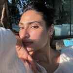 Athiya Shetty Instagram - holding onto the weekend 🧣🥣🌷🦜🧴💌🪄