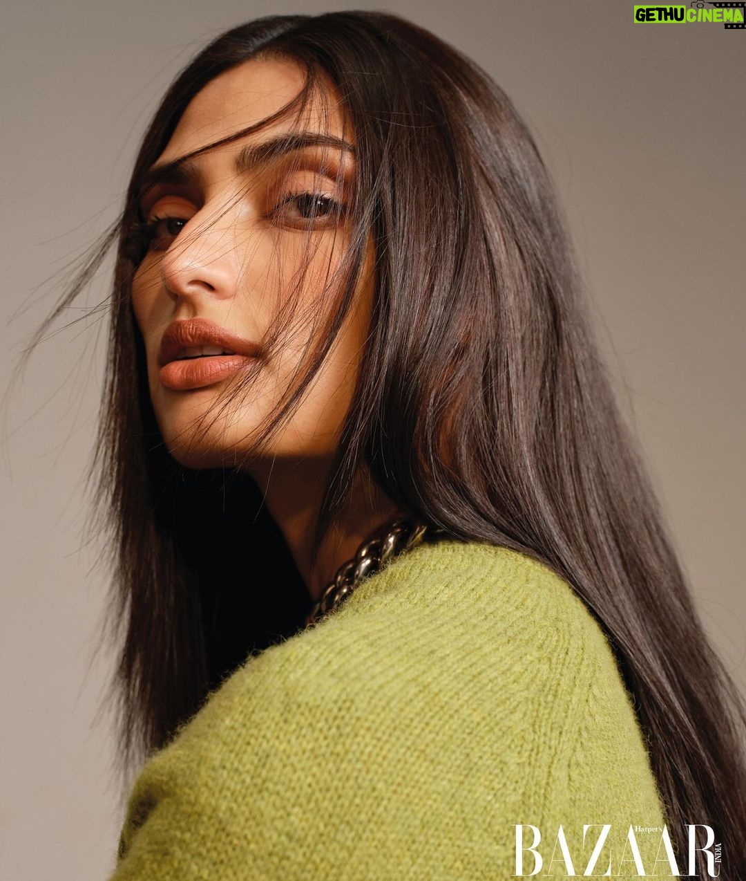 Athiya Shetty Instagram - 🤎 @bazaarindia @gucci