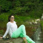 Athulya Ravi Instagram - Forever greeen’sational 💚💚 #travel #nature #explore #beautiful #adventure #trip 💚💚