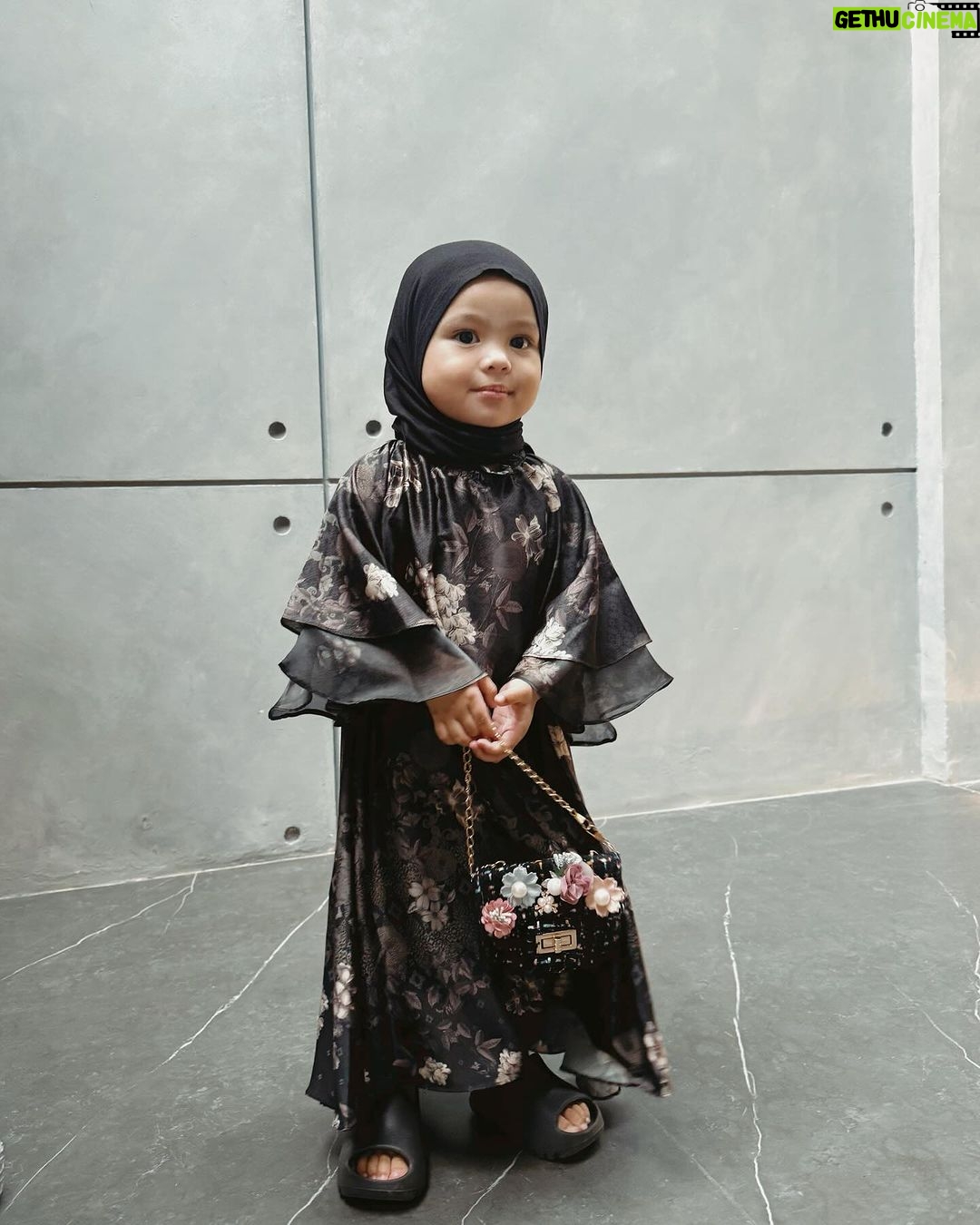 Atta Halilintar - 500.9K Likes - Friday Blessss 🤲🏼 berkah selalu anak papa