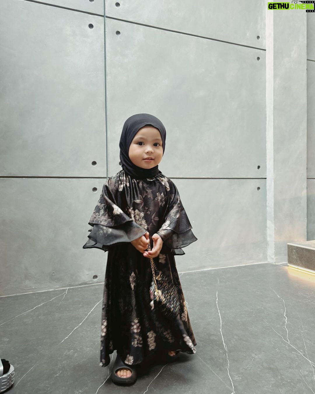 Atta Halilintar - 500.9K Likes - Friday Blessss 🤲🏼 berkah selalu anak papa
