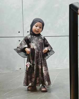 Atta Halilintar Instagram - Friday Blessss 🤲🏼 berkah selalu anak papa