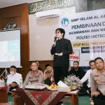 Atta Halilintar Instagram - SEREM 😭🥺 (di slide makin serem) Saya dateng ke sekolah banyak anak2 bercerita hingga berurai air mata pengalaman di bully sampai ke hal sensitif dari Sd. Sekolah Mahal ada Bully, Sekolah Negri ada Bully, Sampai Sekolah Agama pun ada Ya Allah 🤲🏼 jaga anak2 kami ya Allah GERAKAN BERSAMA POLRES JAKSEL! #STOPBULLYING #BeraniBicara