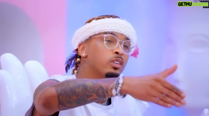 August Alsina Instagram - Idk what the hell is going on.. but the “ON” is for damn sure “GOING”!😂🥴 @surreallifevh1