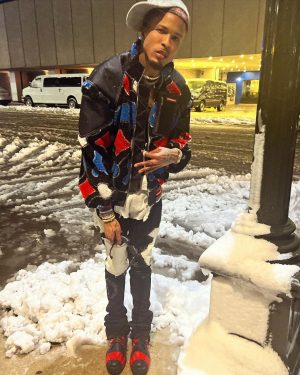 August Alsina Instagram - [Swipe Left] Detroit brought the snow.❄️ Encina brought the glow💫