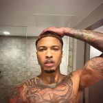 August Alsina Instagram - Rolling outta bed dumb late to gift my face w/ a warm cleanse of @encinawellness this Christmas Eve. Merry Chrimahhhhh erybody’!! 🎄