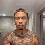 August Alsina Instagram - Rolling outta bed dumb late to gift my face w/ a warm cleanse of @encinawellness this Christmas Eve. Merry Chrimahhhhh erybody’!! 🎄